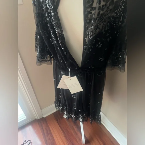 Mac Duggal Illusion Mock Neck Short Sleeve Sequined Dress - Picture 9 of 9